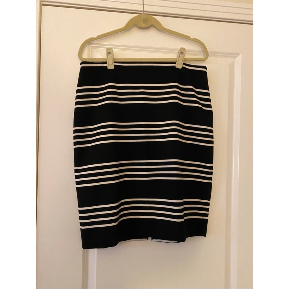 White House Black Market Size 14 Pencil Skirt